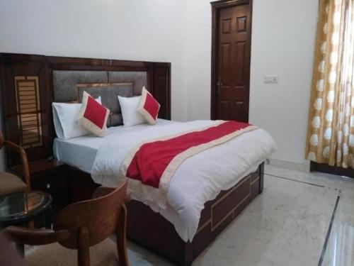 room in bandb bed and breakfast cum home stay