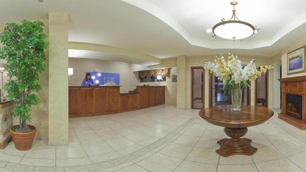 holiday inn express hotel and suites kerrville by ihg