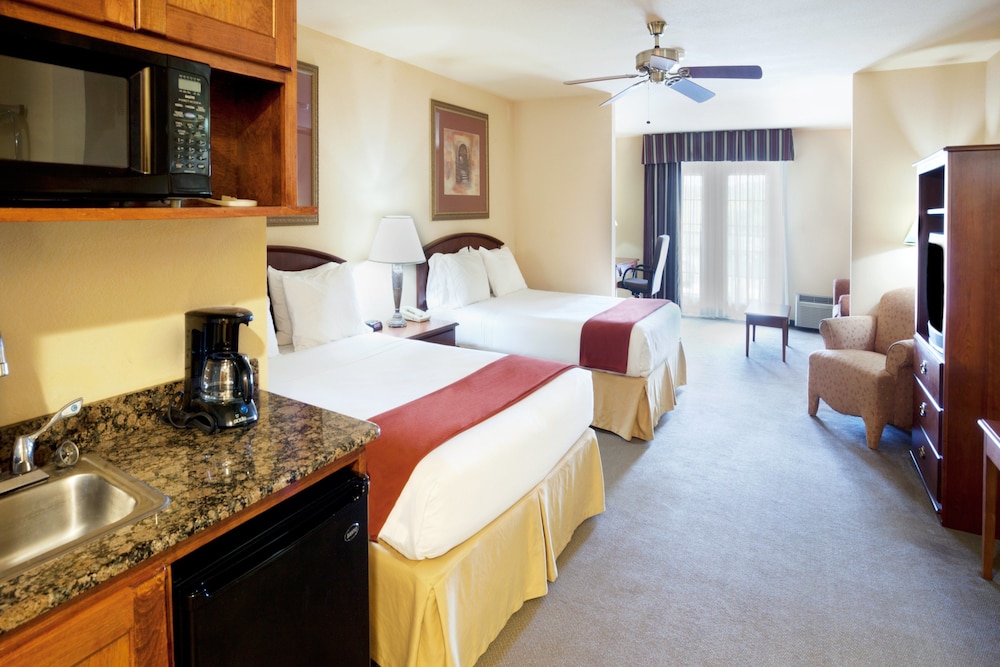holiday inn express hotel and suites kerrville by ihg