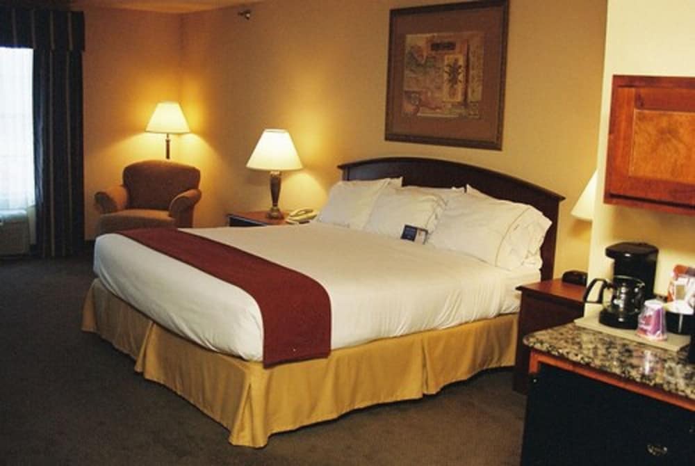 holiday inn express hotel and suites kerrville by ihg