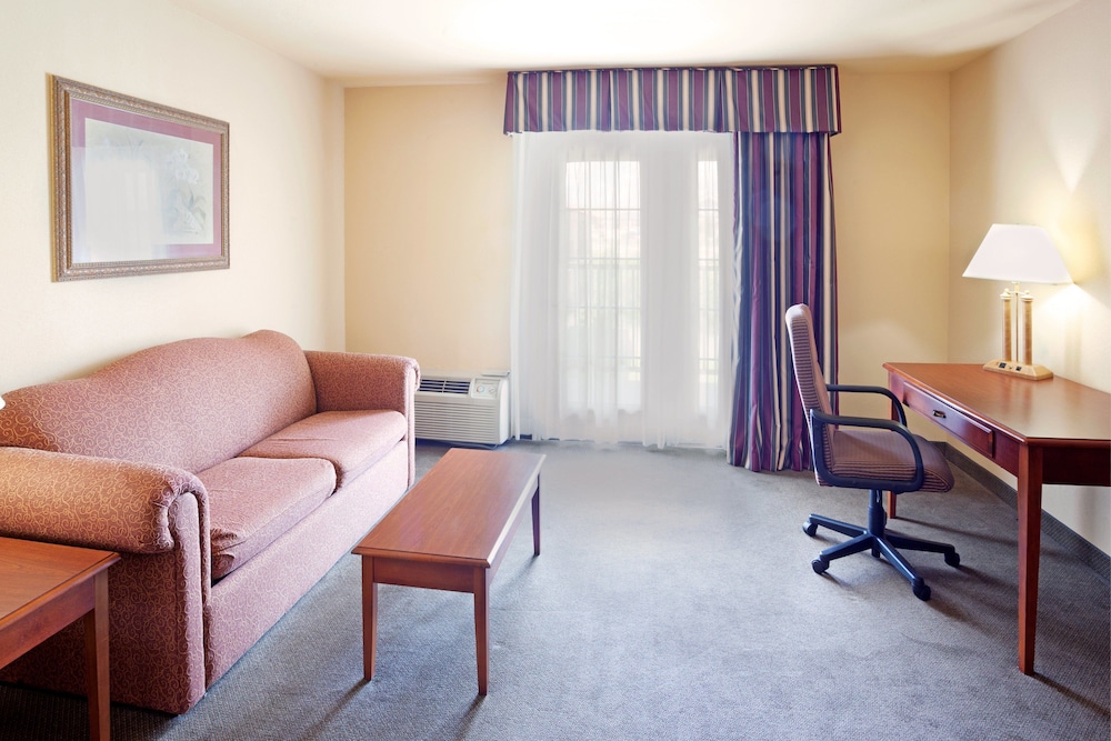 holiday inn express hotel and suites kerrville by ihg
