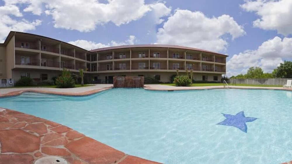 holiday inn express hotel and suites kerrville by ihg