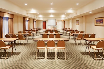 holiday inn express hotel and suites kerrville by ihg