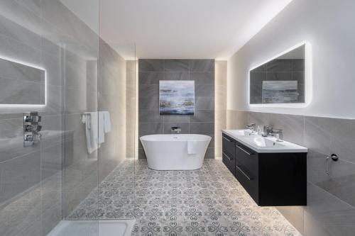 killarney heights hotel