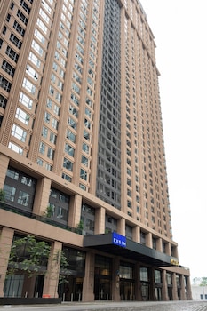mossaz mana mana suites kuala lumpur