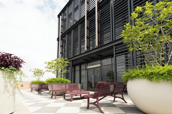 mossaz mana mana suites kuala lumpur