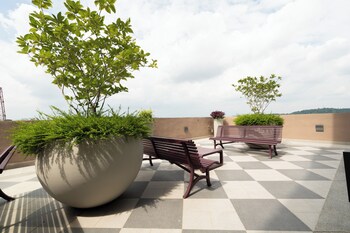 mossaz mana mana suites kuala lumpur