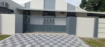 Ipoh Garden East Homestay By Grab A Stay,,3 star