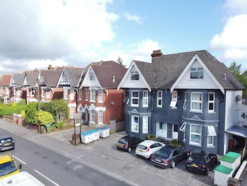 Pebbles Guest House,,2 star