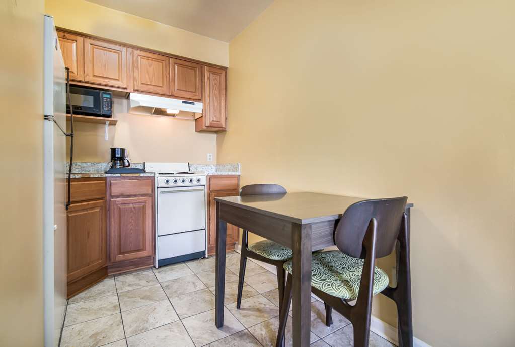 quality inn little creek