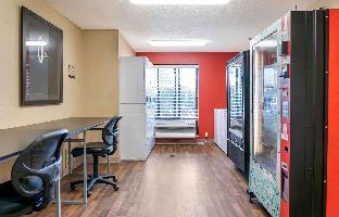 extended stay america select suites detroit warren