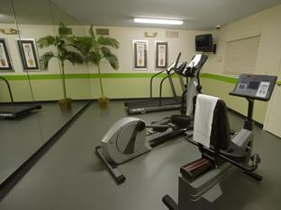 extended stay america select suites detroit warren