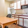 extended stay america select suites detroit warren