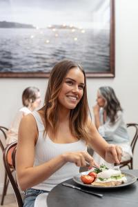 deep blue hotel and hot springs