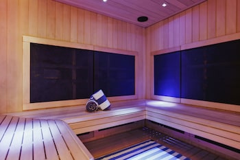 deep blue hotel and hot springs