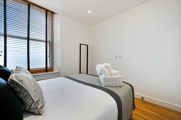 avari apartments grays collection