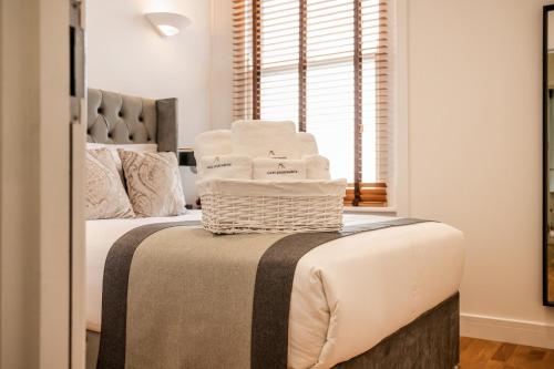 avari apartments grays collection