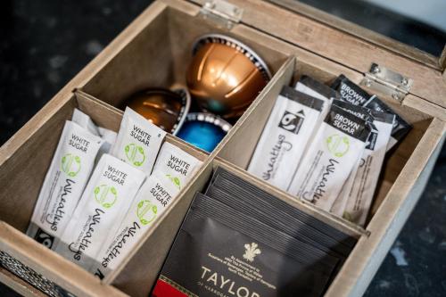 avari apartments grays collection