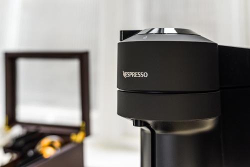 avari apartments grays collection