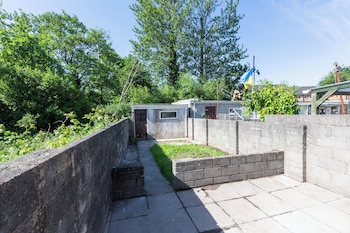 Sandfields House,,4 star