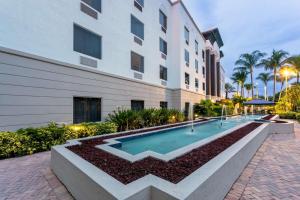 hampton inn and suites wellington