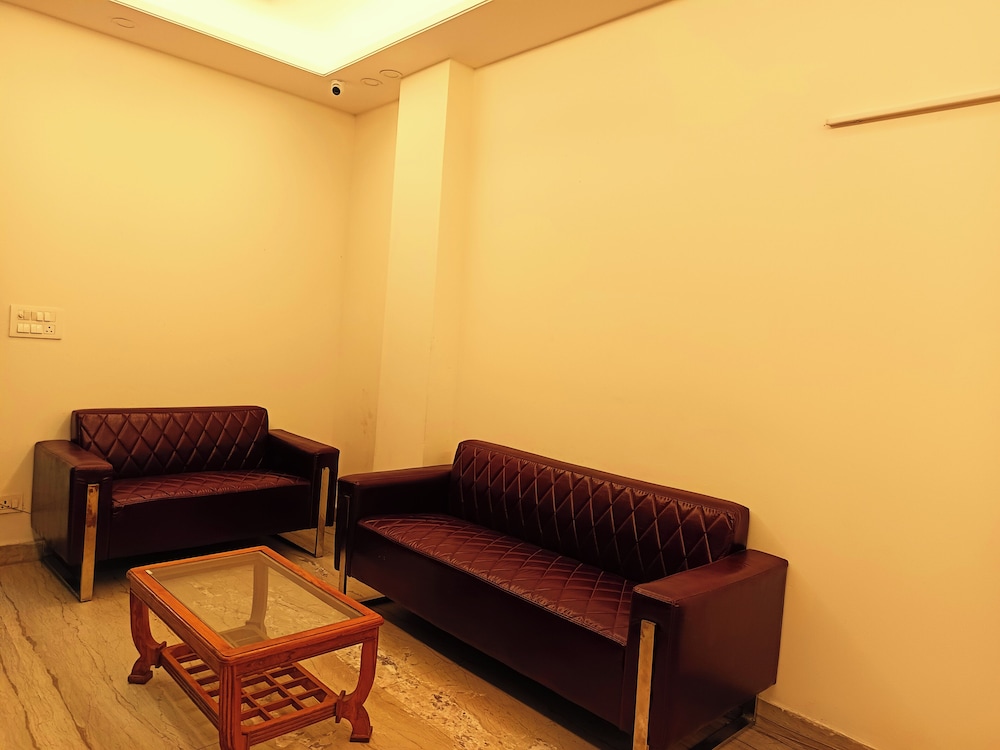 hotel diamond stay nizamuddin railway st