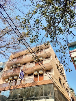 hotel diamond stay nizamuddin railway st