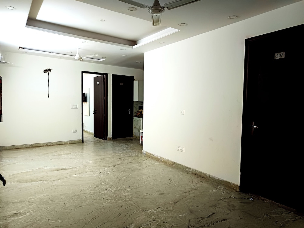 hotel diamond stay nizamuddin railway st