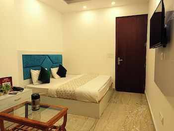 hotel diamond stay nizamuddin railway st