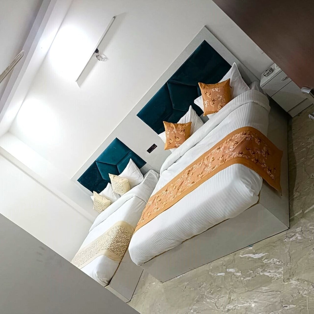 hotel diamond stay nizamuddin railway st