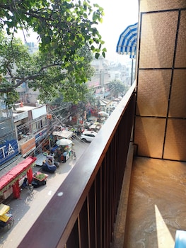 hotel diamond stay nizamuddin railway st