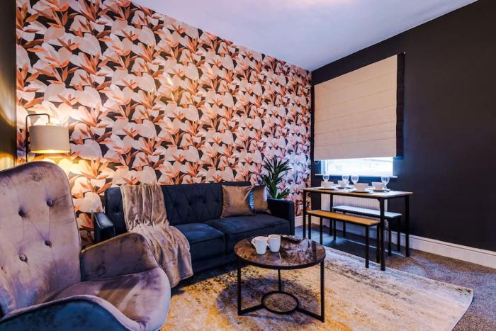 salford sanctuary 5 bed house