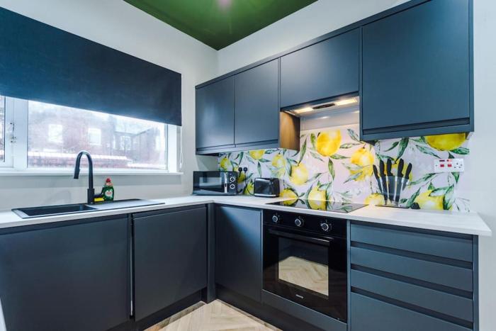 salford sanctuary 5 bed house