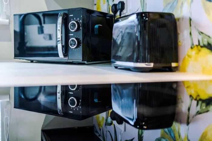 salford sanctuary 5 bed house