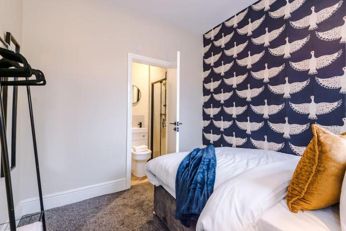 salford sanctuary 5 bed house