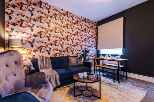 salford sanctuary 5 bed house