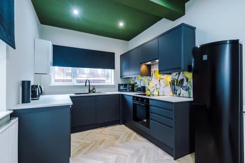 salford sanctuary 5 bed house