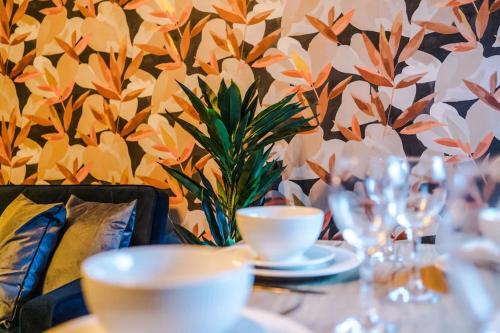 salford sanctuary 5 bed house