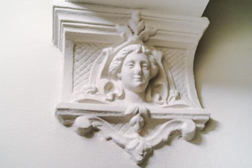 salford sanctuary 5 bed house