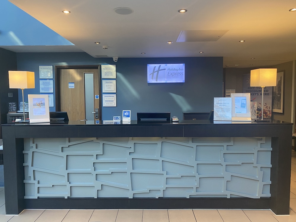 holiday inn express windsor by ihg