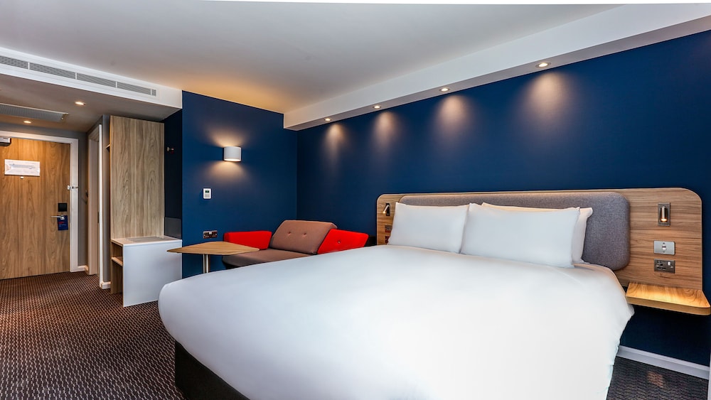 holiday inn express windsor by ihg