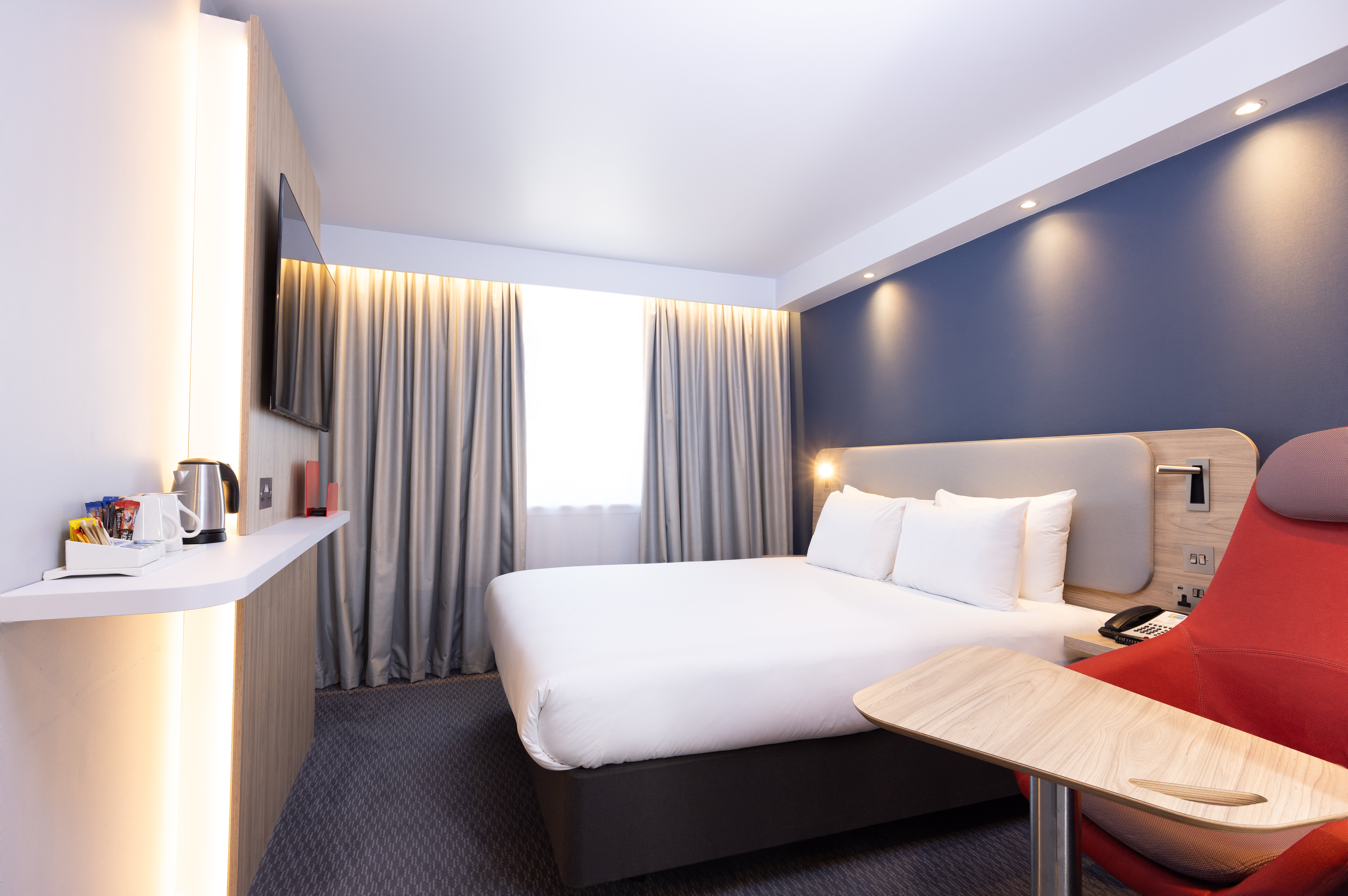 holiday inn express windsor by ihg