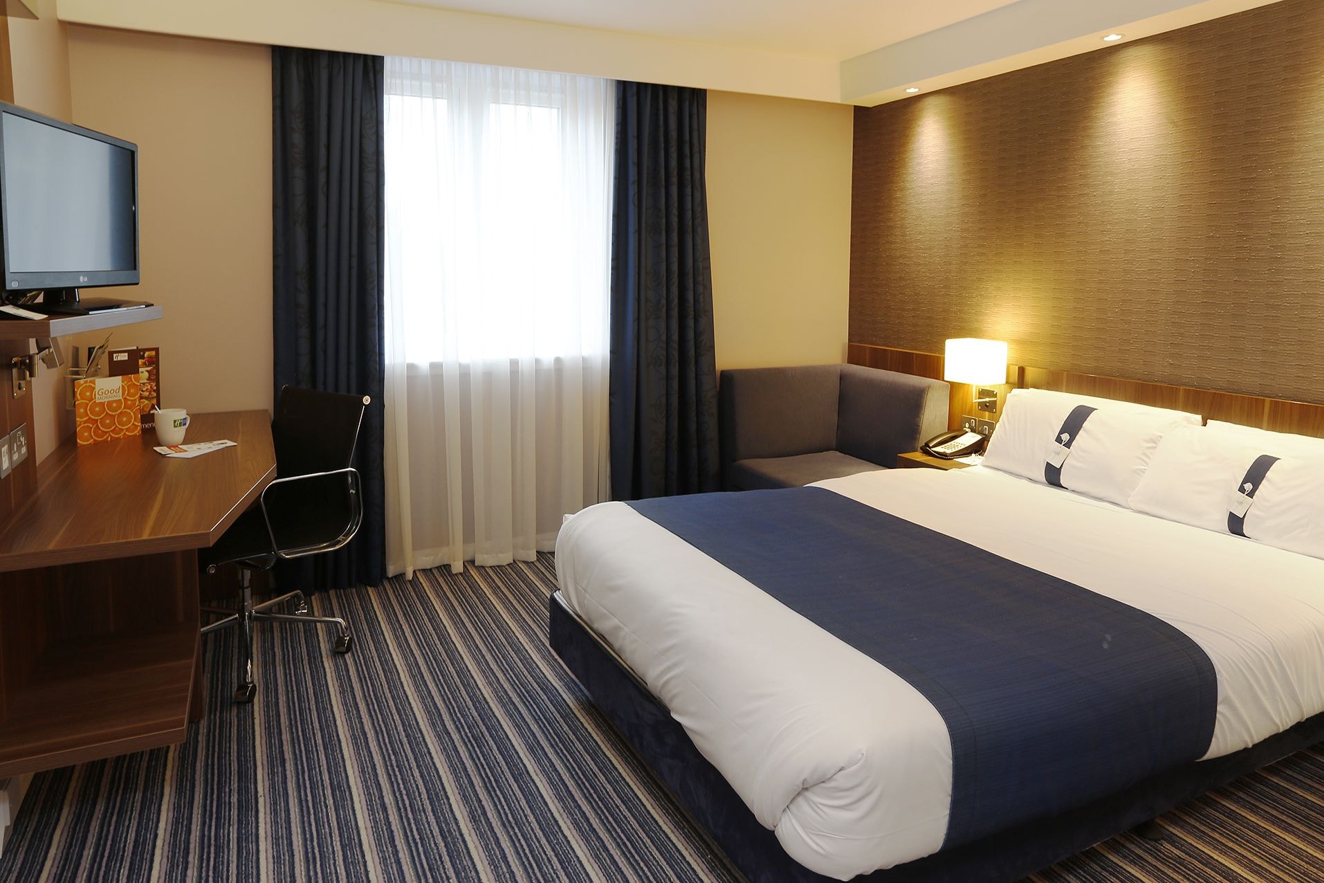 holiday inn express windsor by ihg