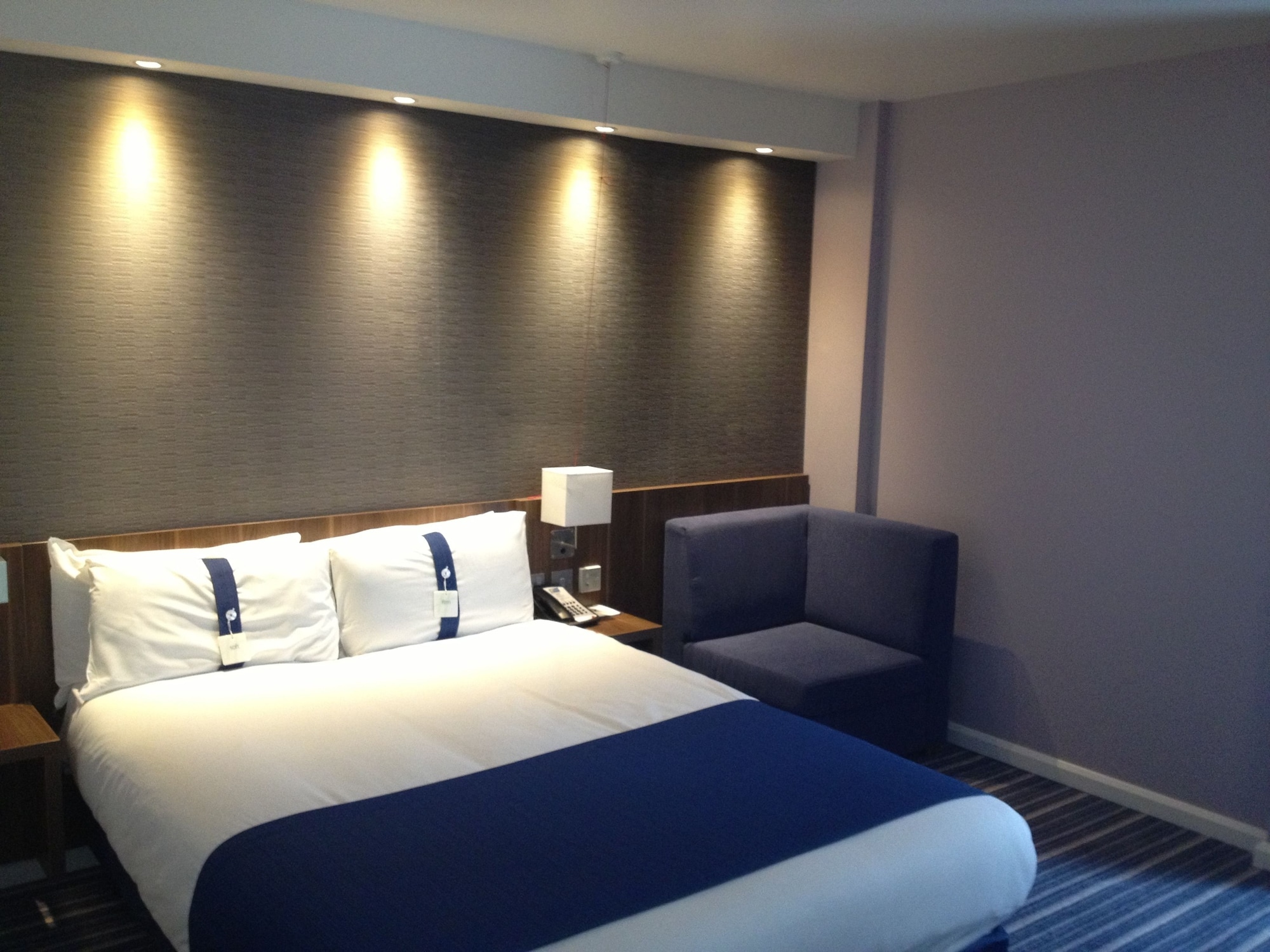holiday inn express windsor by ihg