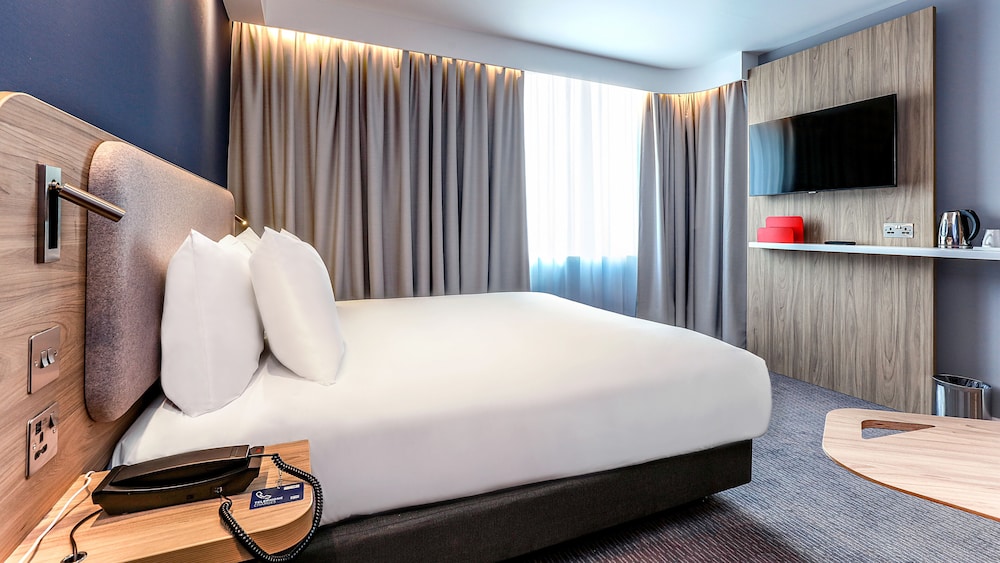 holiday inn express windsor by ihg