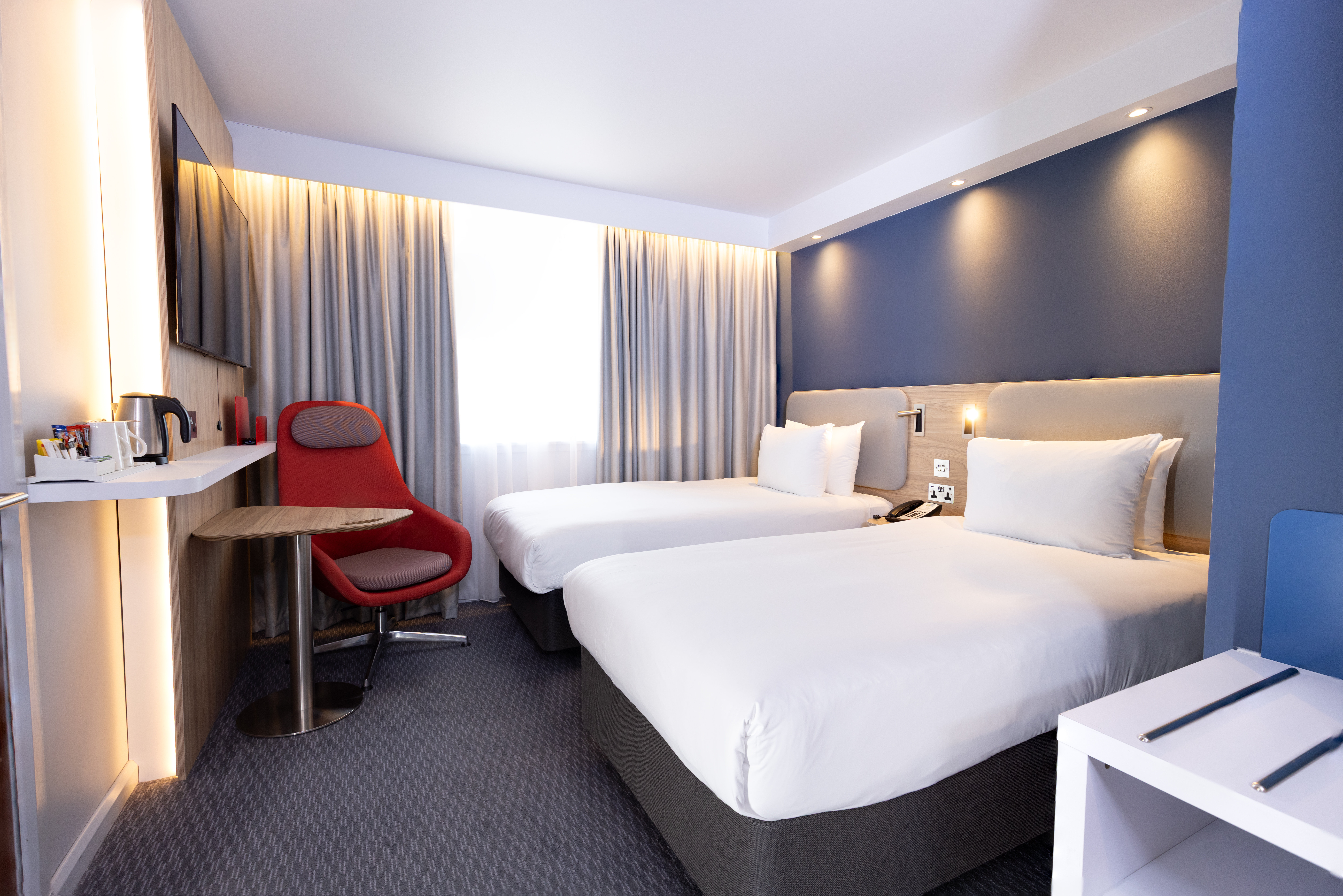 holiday inn express windsor by ihg