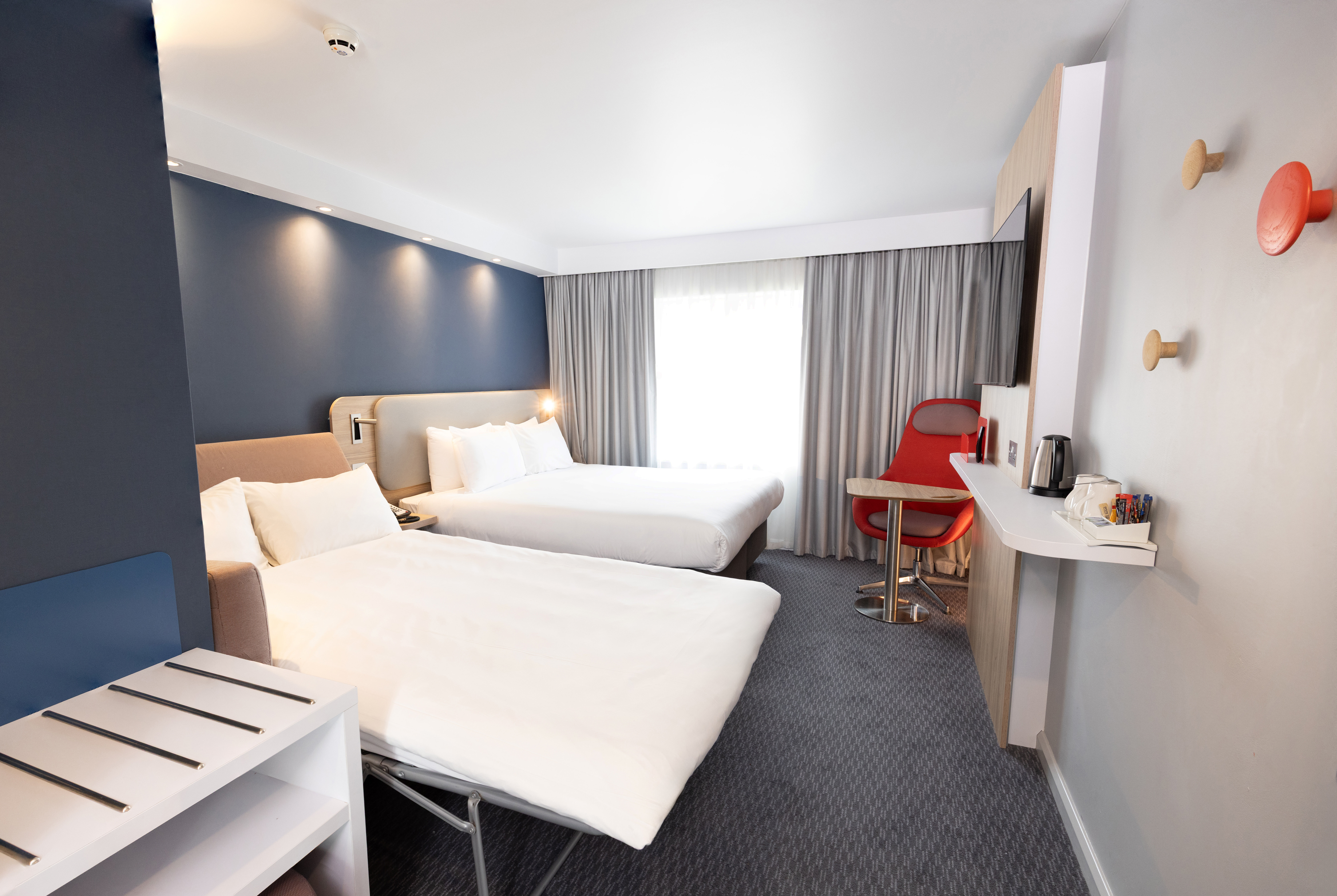 holiday inn express windsor by ihg