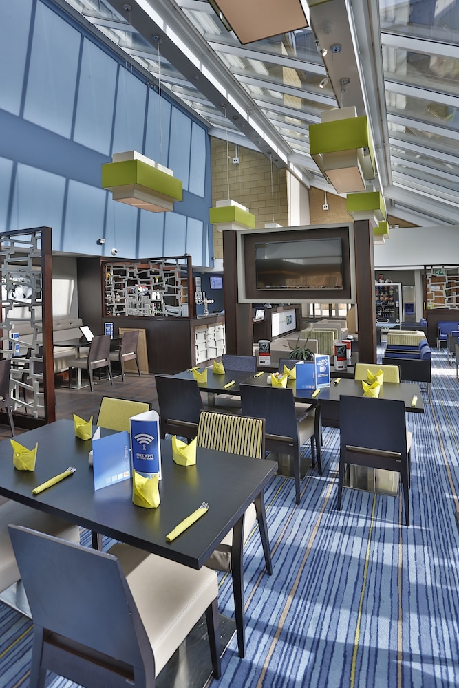 holiday inn express windsor by ihg
