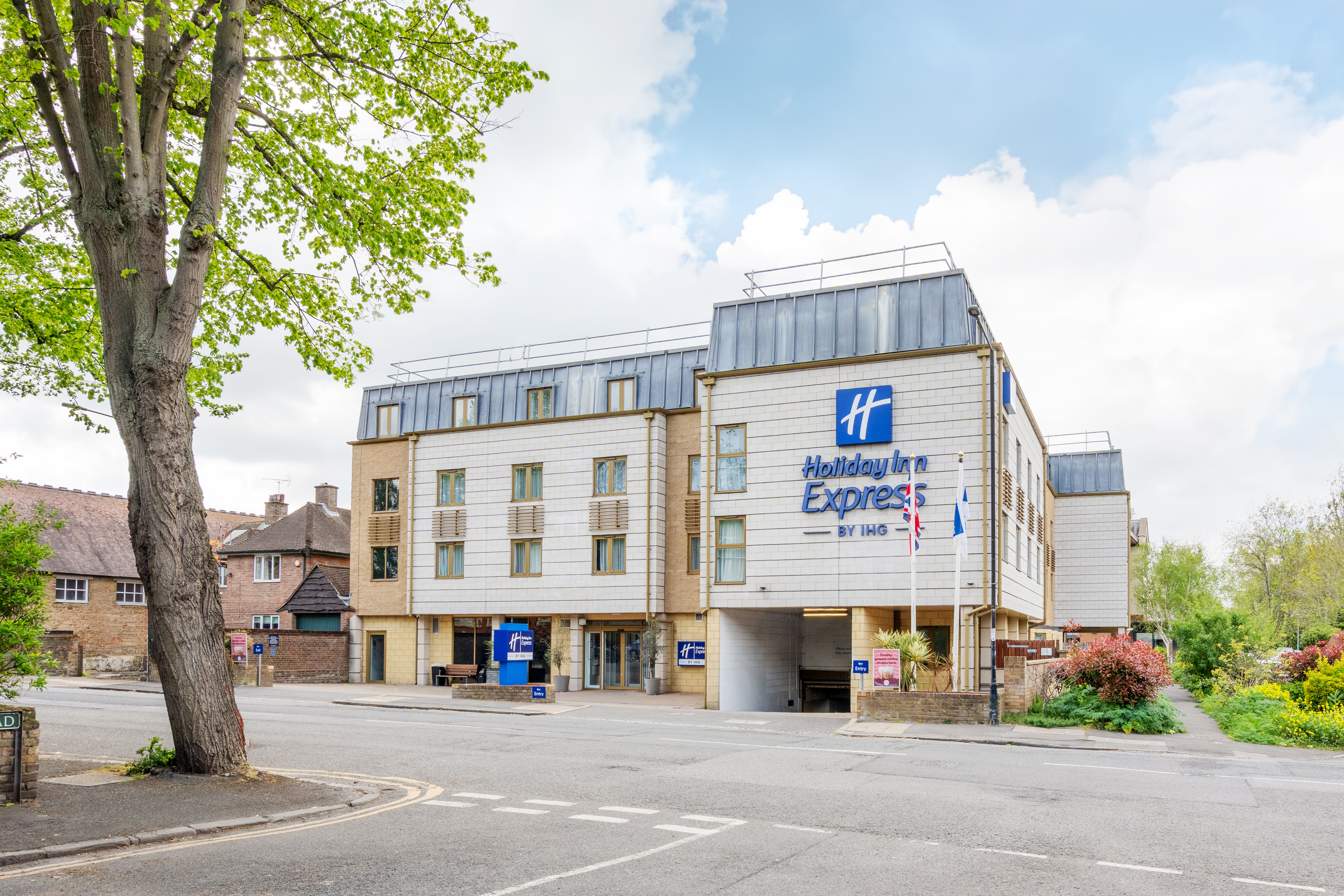 holiday inn express windsor by ihg