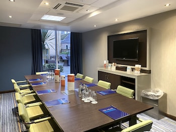 Holiday Inn Express Windsor By Ihg,Egham>>Berkshire,3 star